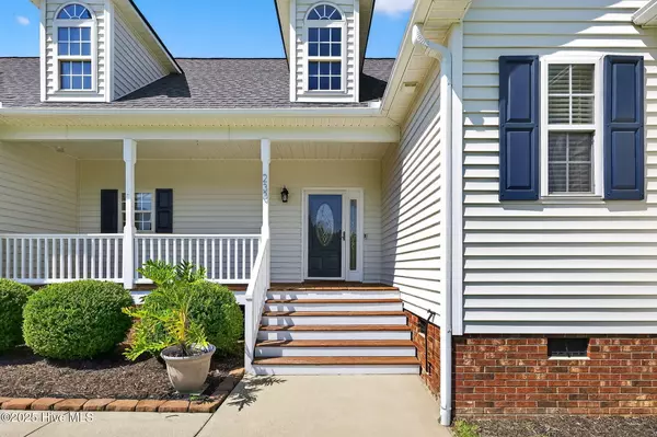 Four Oaks, NC 27524,233 Meadow Hills DR