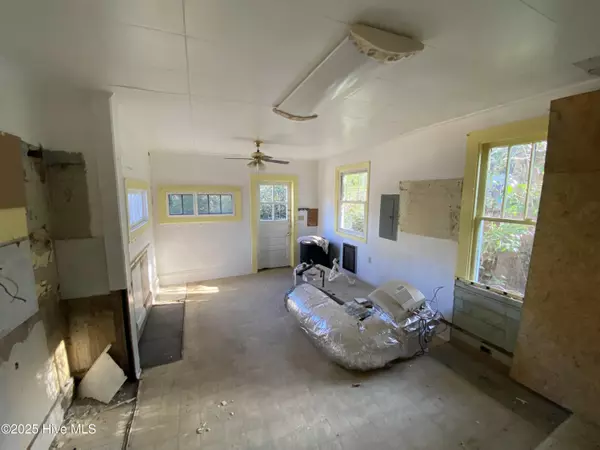 Aberdeen, NC 28315,404 Summit ST