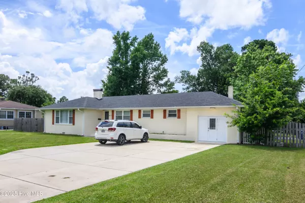 Jacksonville, NC 28540,813 Henderson DR