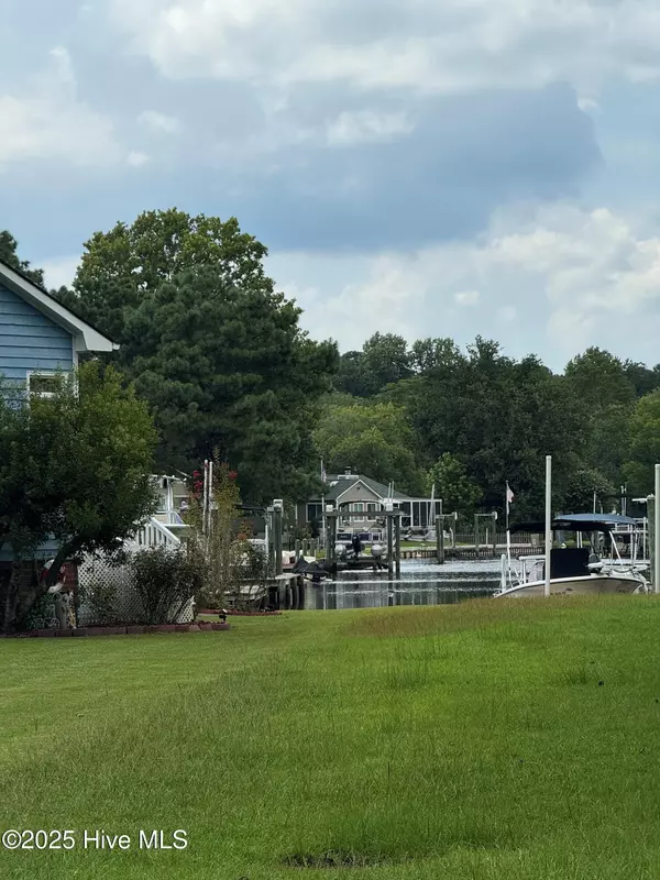 River Bend, NC 28562,113 Channel Run DR