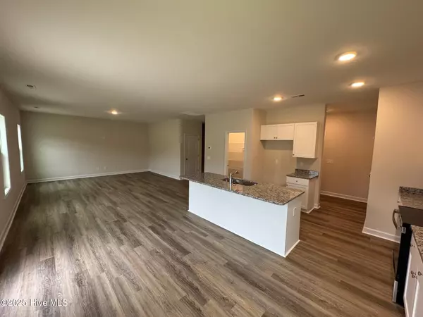 Aberdeen, NC 28315,293 Ashley Heights DR