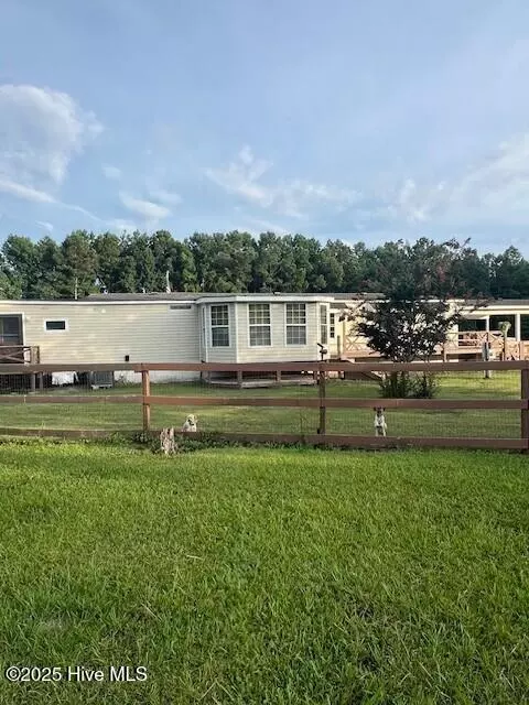 Gloucester, NC 28528,112 Live Oak ST