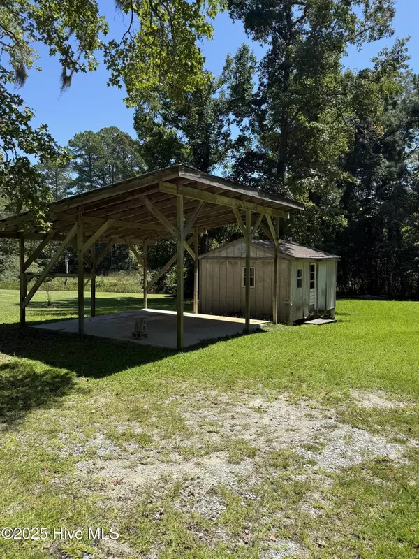 Blounts Creek, NC 27814,201 Kelly LN