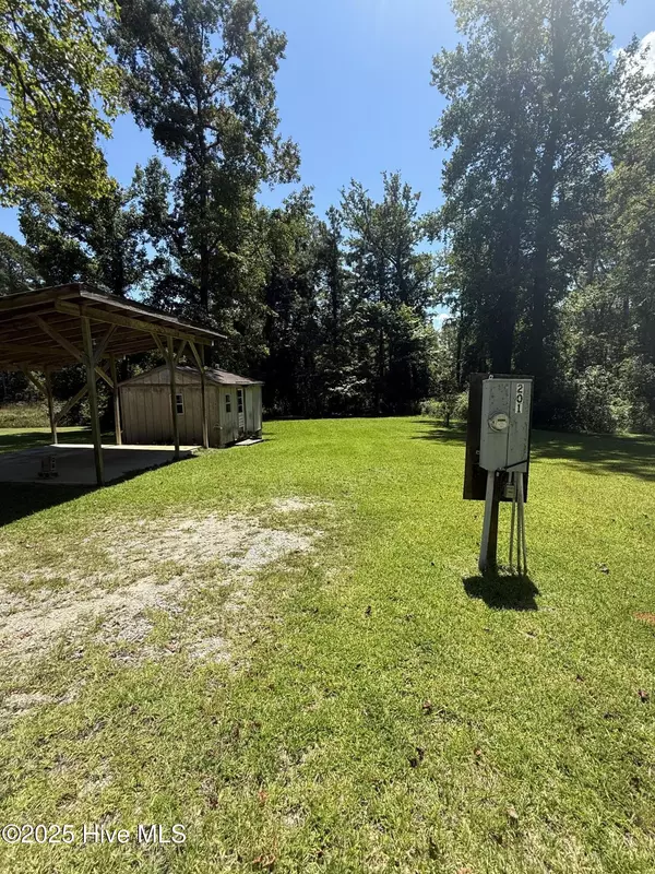 Blounts Creek, NC 27814,201 Kelly LN