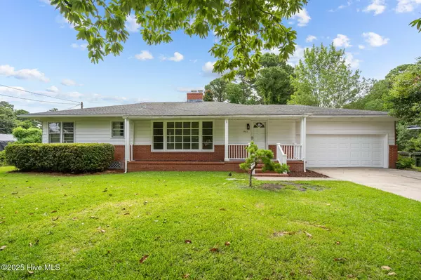 3941 Halifax RD, Wilmington, NC 28403