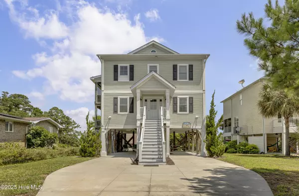 5106 E Yacht DR, Oak Island, NC 28465