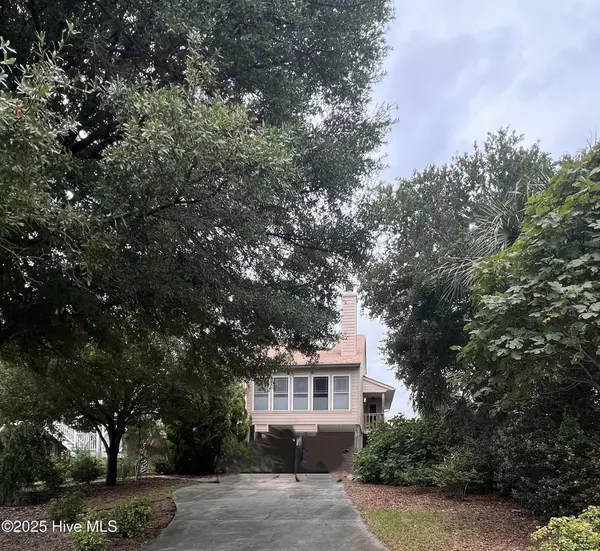 Sunset Beach, NC 28468,502 N Shore DR W
