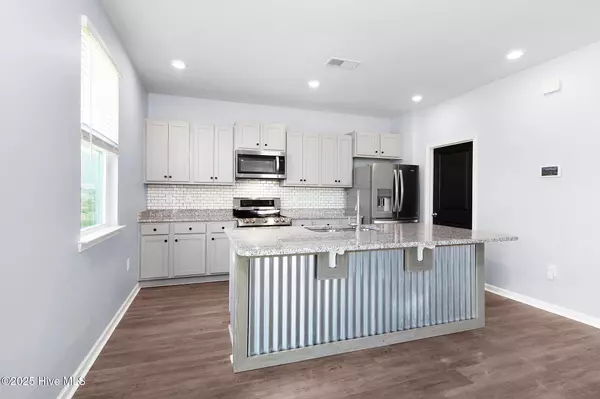 Peletier, NC 28584,346 Norris Landing RD