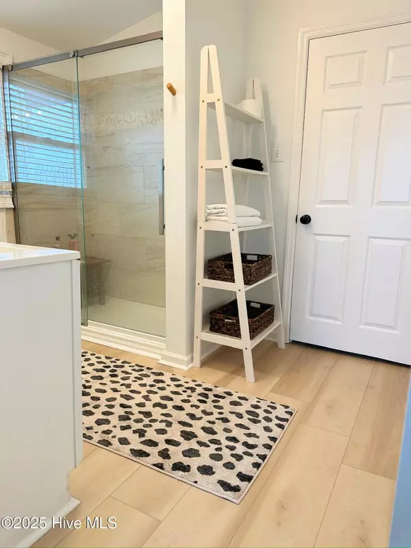 Surf City, NC 28445,1909 S Shore DR