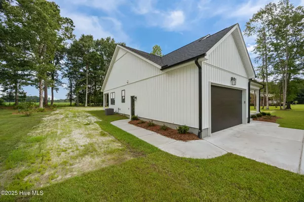 Grifton, NC 28530,265 Robert DR