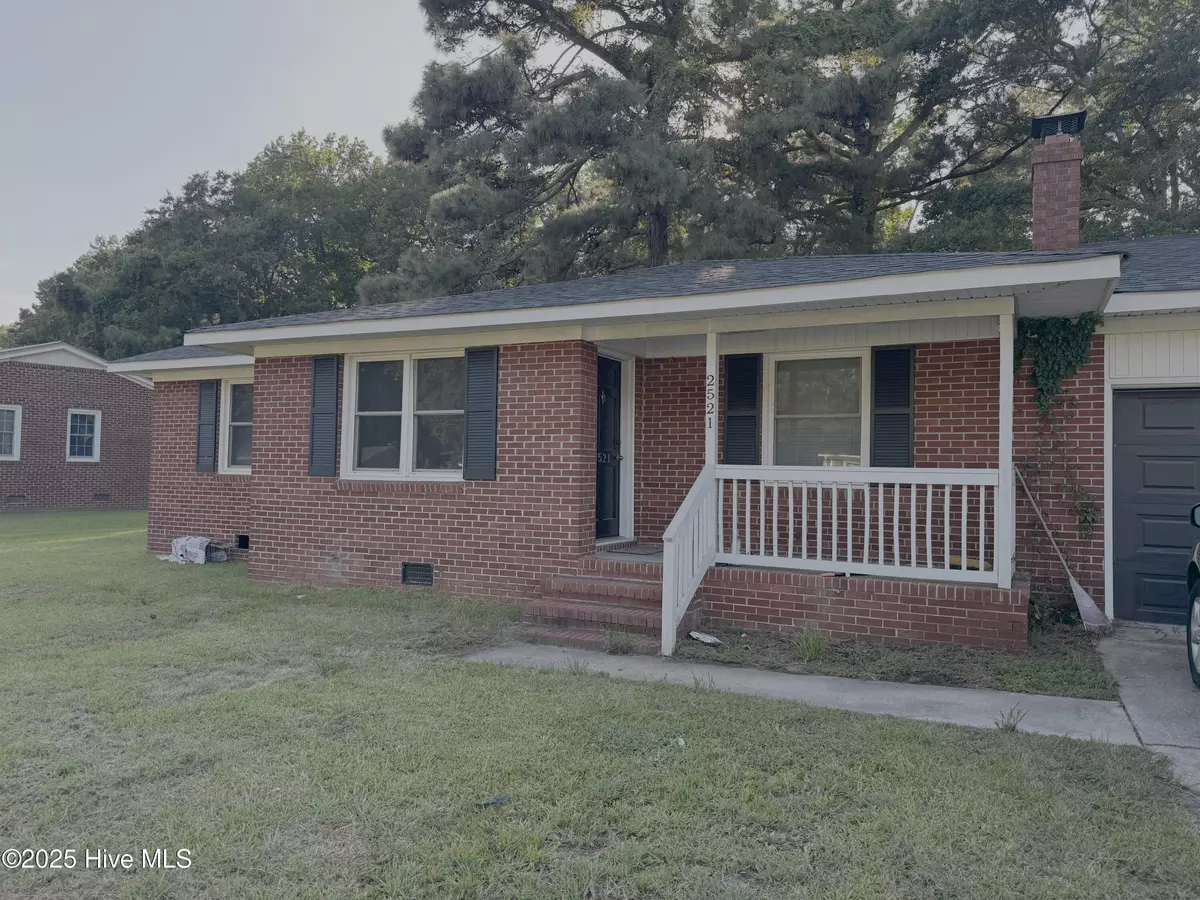 Jacksonville, NC 28546,2521 Country Club RD