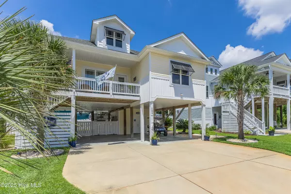 Oak Island, NC 28465,109 SE 44th ST