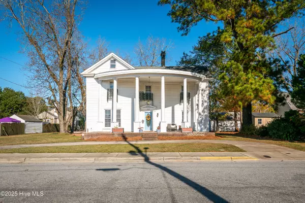 Winterville, NC 28590,227 Blount ST
