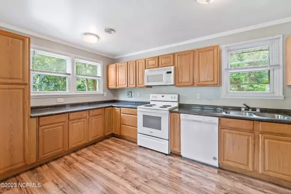 Jacksonville, NC 28540,529 Henderson DR