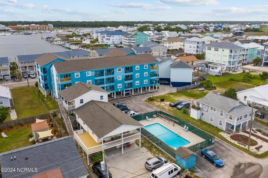 1404 Canal DR #Apt 17, Carolina Beach, NC 28428