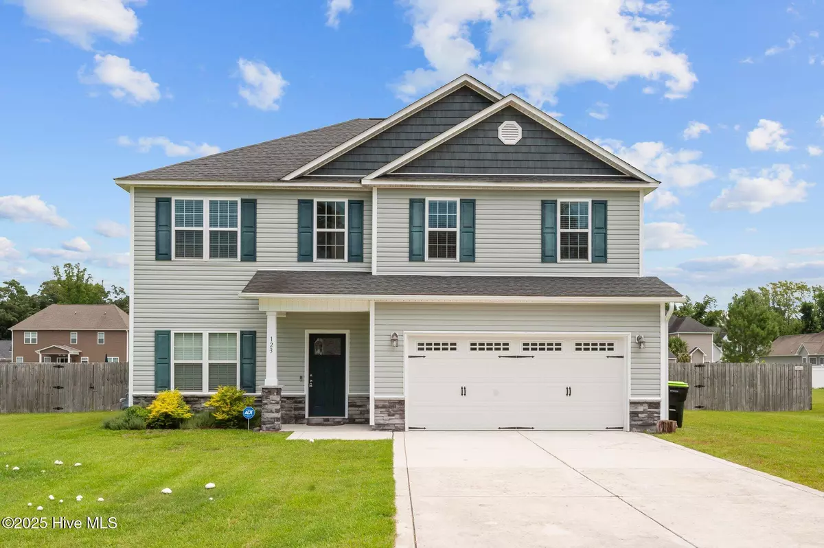 New Bern, NC 28562,123 Lindenrain BLVD
