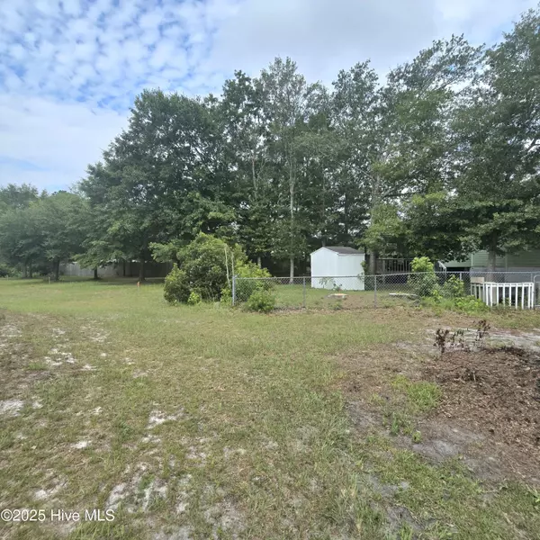 Holly Ridge, NC 28445,206 Holden RD