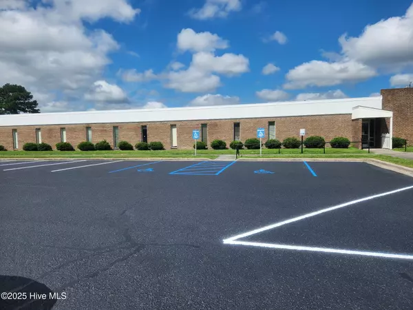 Greenville, NC 27834,404 St Andrews DR #4