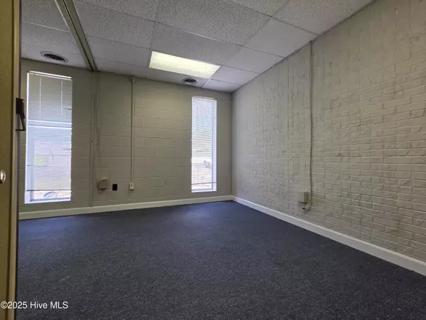 Greenville, NC 27834,404 St Andrews DR #6