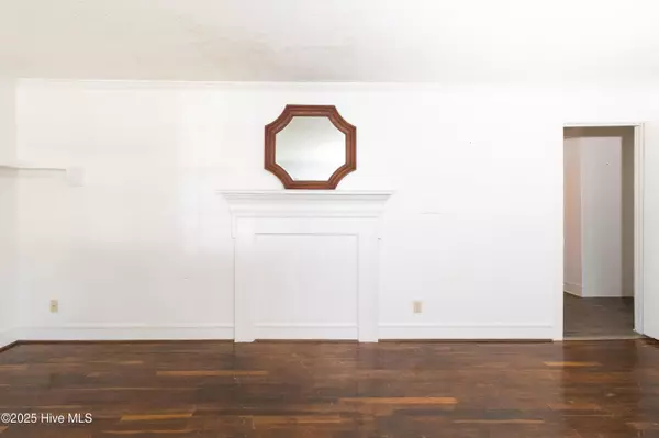 Edenton, NC 27932,816 Johnston ST