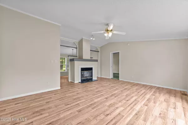 Grimesland, NC 27837,832 Smithtown RD