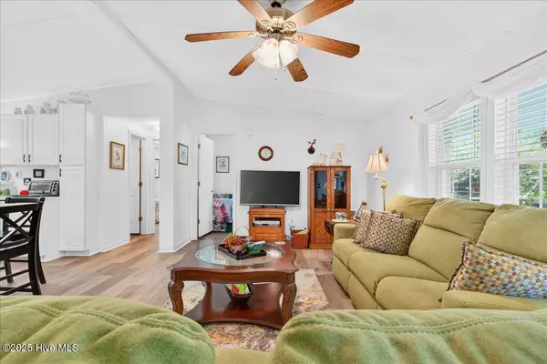 Ocean Isle Beach, NC 28469,7272 Brigadier AVE SW