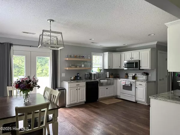 Burgaw, NC 28425,110 Aaron CT