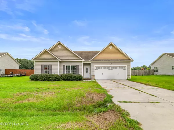 105 Conley Hills DR, Richlands, NC 28574