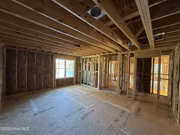 Vass, NC 28394,877 Elderberry DR
