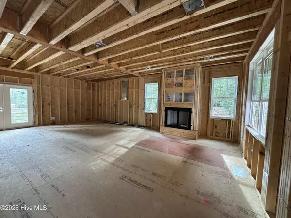 Vass, NC 28394,877 Elderberry DR