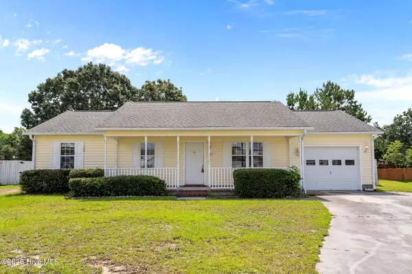 207 Candler CT, Richlands, NC 28574