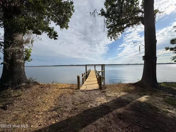 495 Pointe Vista DR, Elizabeth City, NC 27909