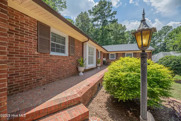 Greenville, NC 27858,211 Steward LN