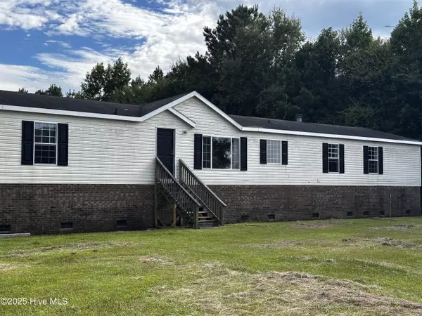 636 Community Center DR, Kinston, NC 28504