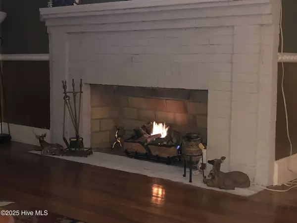 Ayden, NC 28513,4311 Lee ST