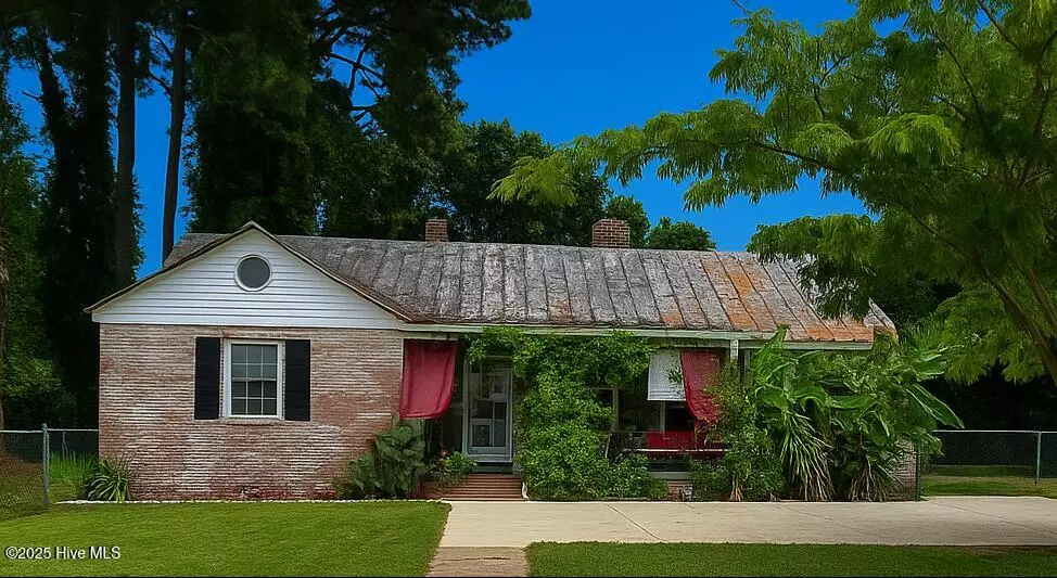 Ayden, NC 28513,4311 Lee ST