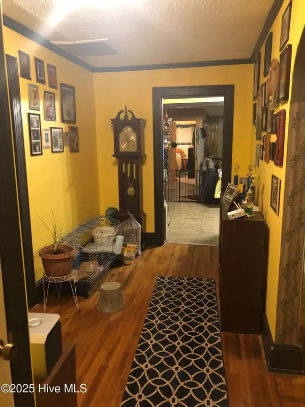 Ayden, NC 28513,4311 Lee ST