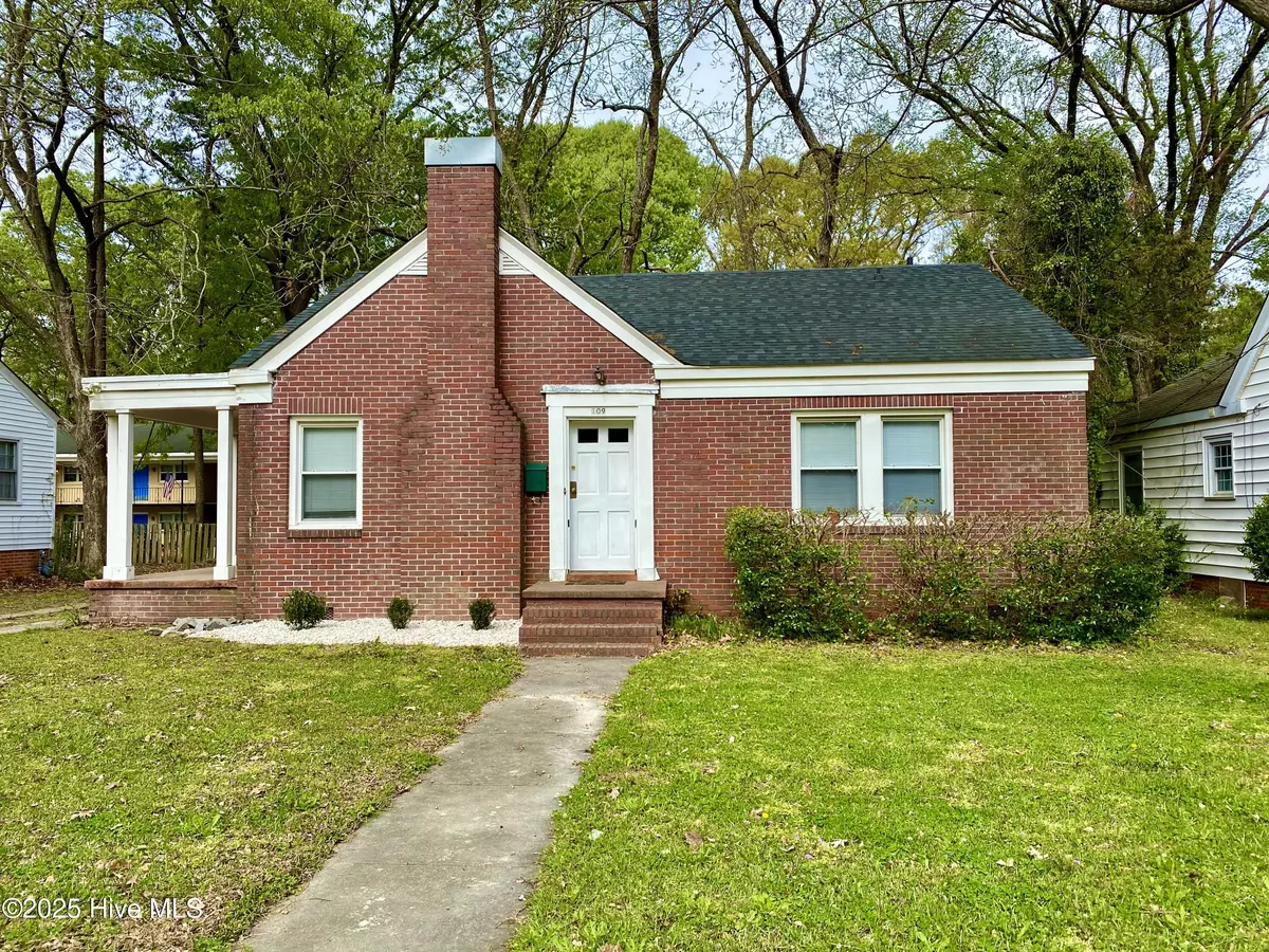 Greenville, NC 27858,109 N Woodlawn AVE