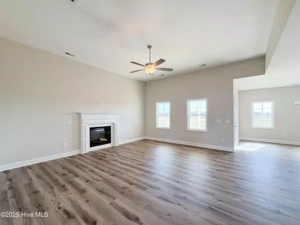 Hubert, NC 28539,811 Tupelo Tree DR