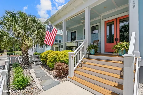 Carolina Beach, NC 28428,1229 Croaker LN