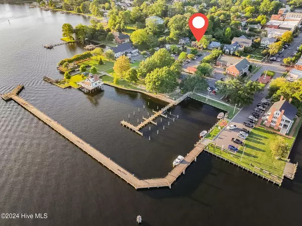 112 W Water ST, Edenton, NC 27932