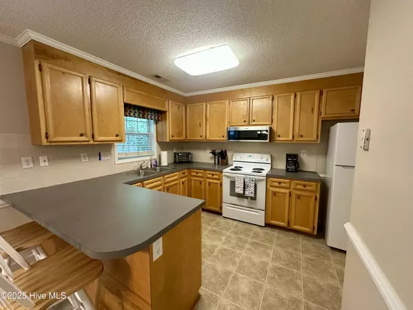 Greenville, NC 27834,904 Spring Forest RD #E9