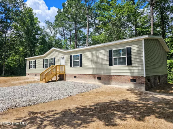 105 Hickory DR, Leland, NC 28451