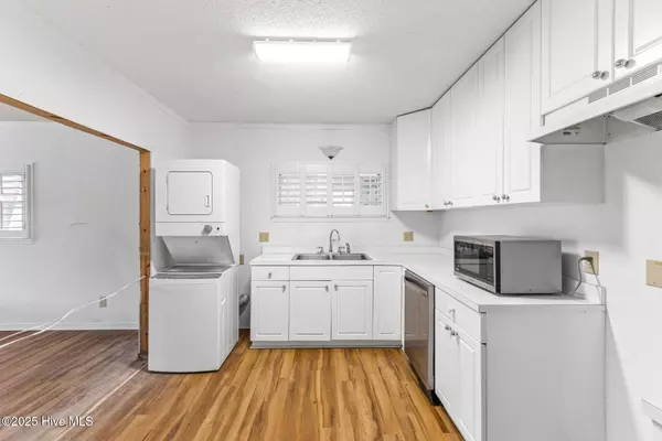 Wrightsville Beach, NC 28480,217 Water ST