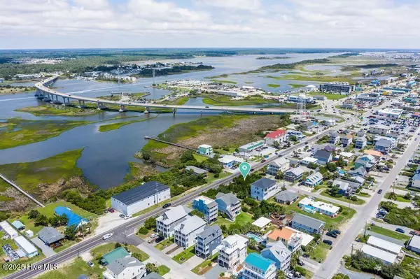 Surf City, NC 28445,109 Raleigh AVE