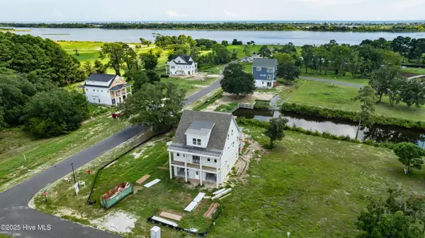 Holly Ridge, NC 28445,401 Salt Meadow CT