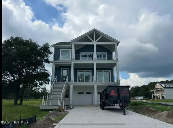 600 Salt Grass CT, Holly Ridge, NC 28445
