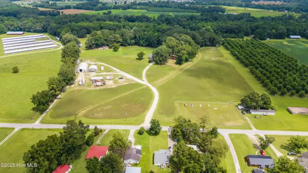 1070 Gregory Fork RD, Richlands, NC 28574