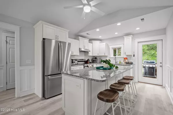 Oak Island, NC 28465,219 NE 49th ST