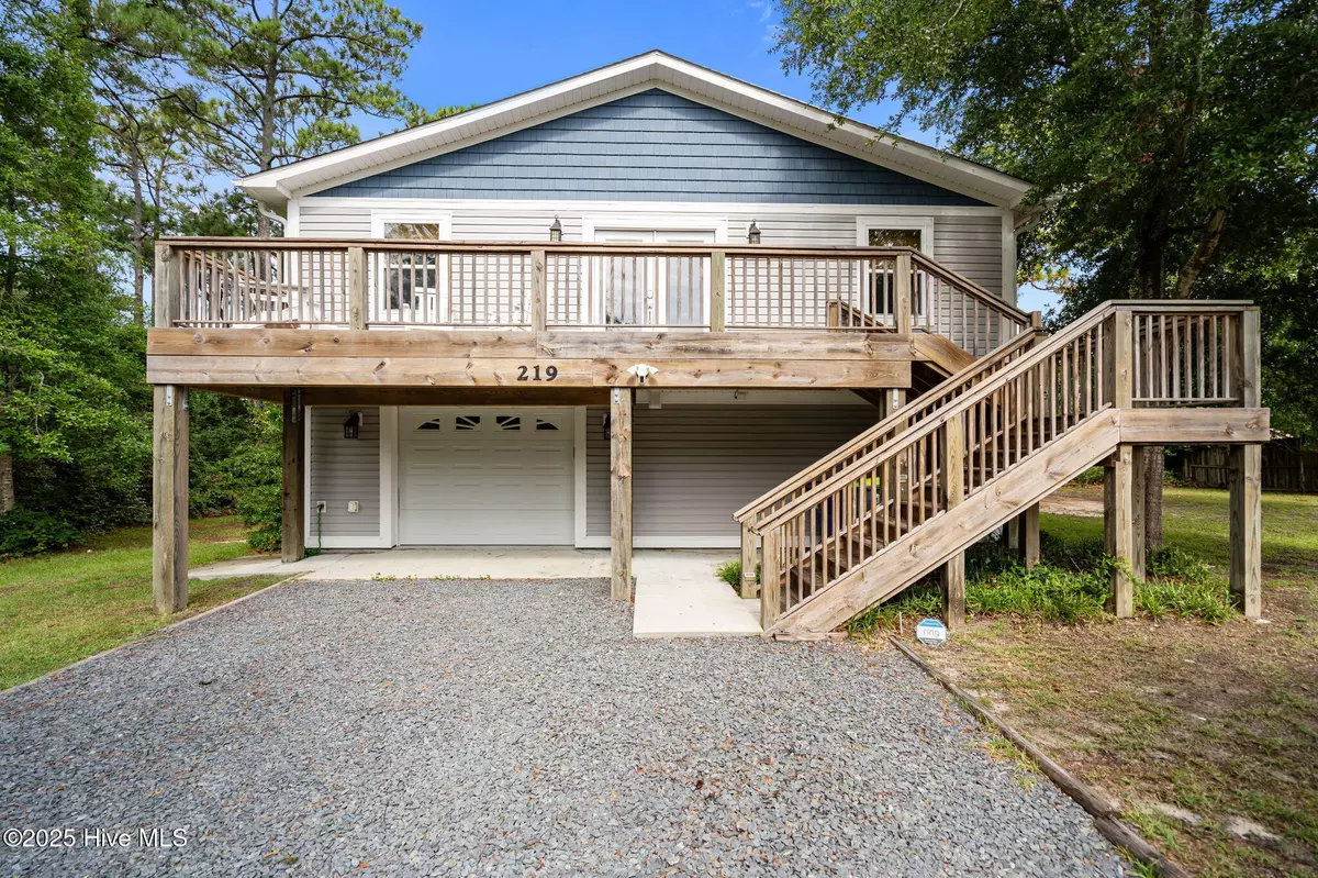 Oak Island, NC 28465,219 NE 49th ST